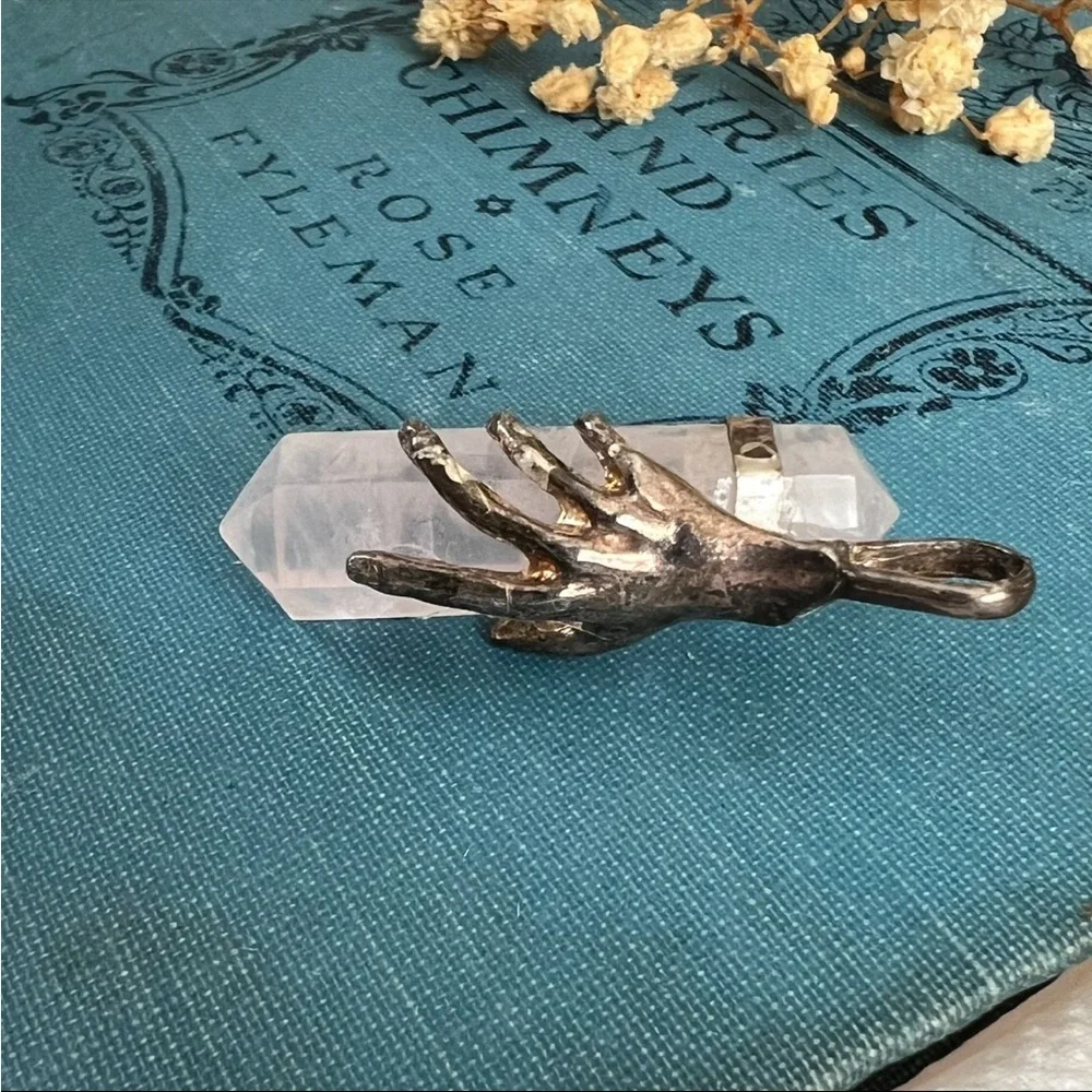 Vintage Sterling Silver Hand Pendant with Rose Quartz Point - Picture 2 of 4